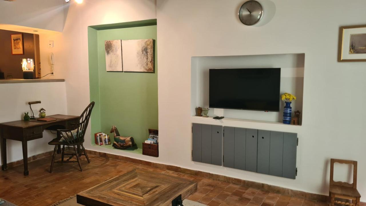 Cocon Du Papillon A Lourmarin Apartment Ngoại thất bức ảnh