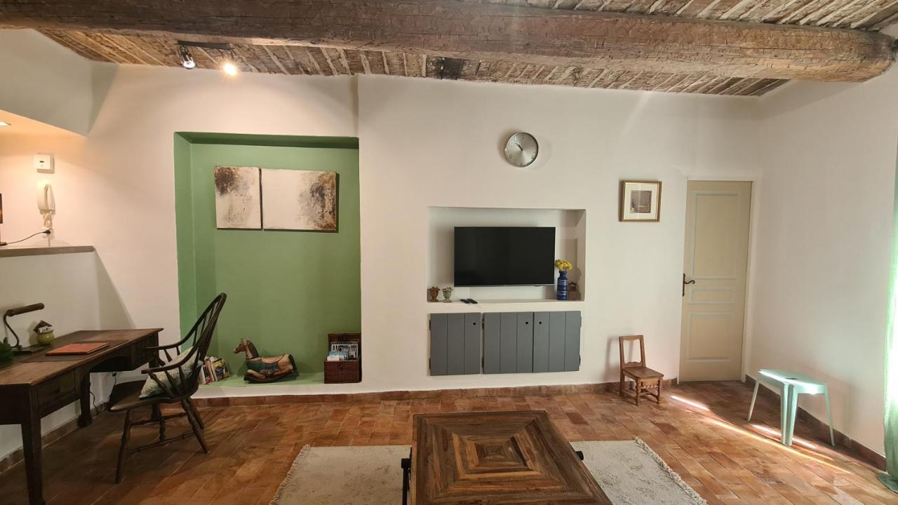 Cocon Du Papillon A Lourmarin Apartment Ngoại thất bức ảnh