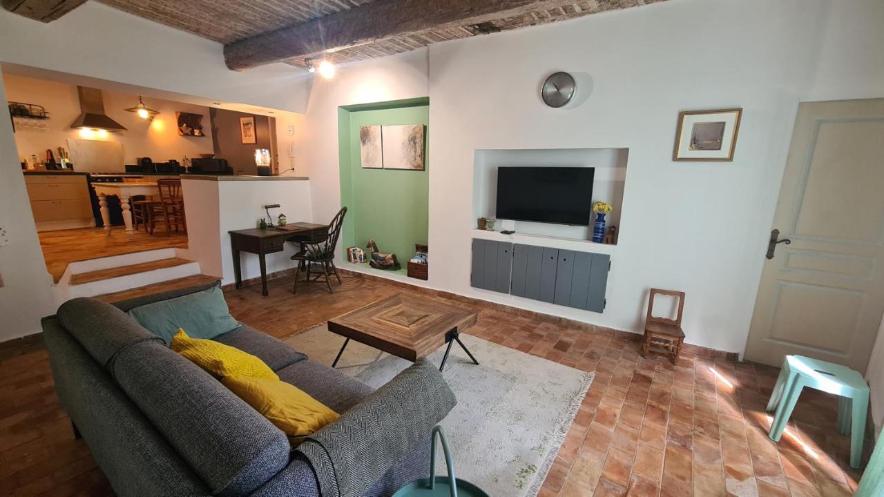 Cocon Du Papillon A Lourmarin Apartment Ngoại thất bức ảnh