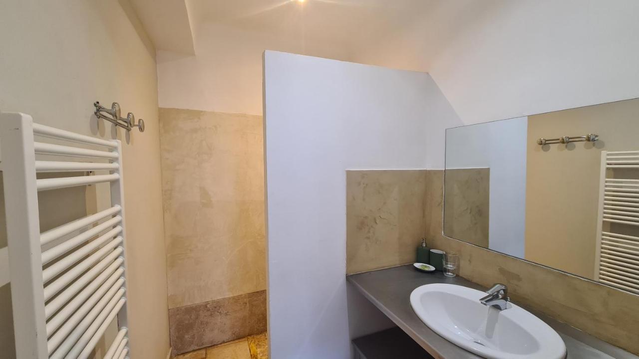 Cocon Du Papillon A Lourmarin Apartment Ngoại thất bức ảnh